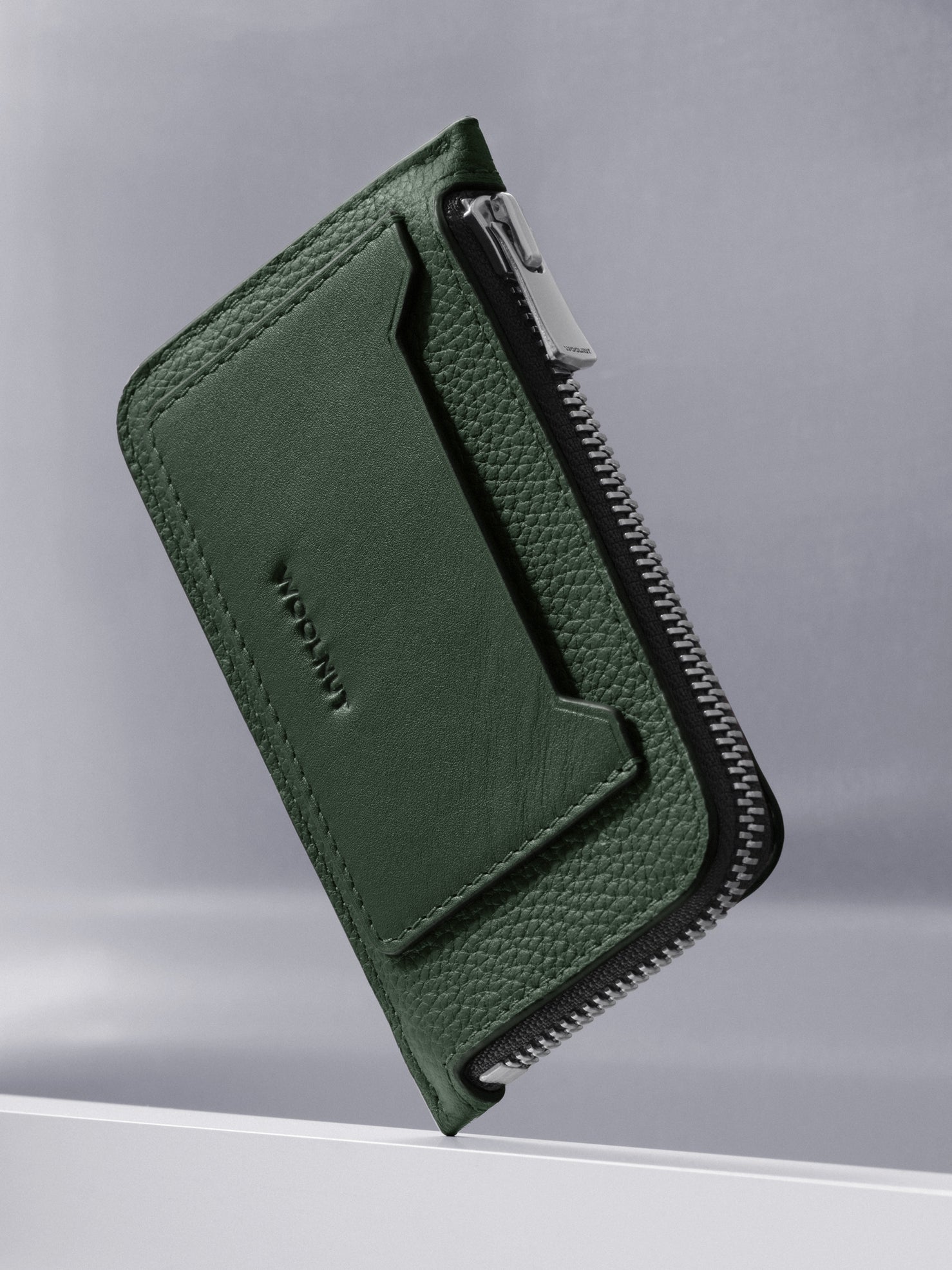 Woolnut Leather Folio Wallet - Green